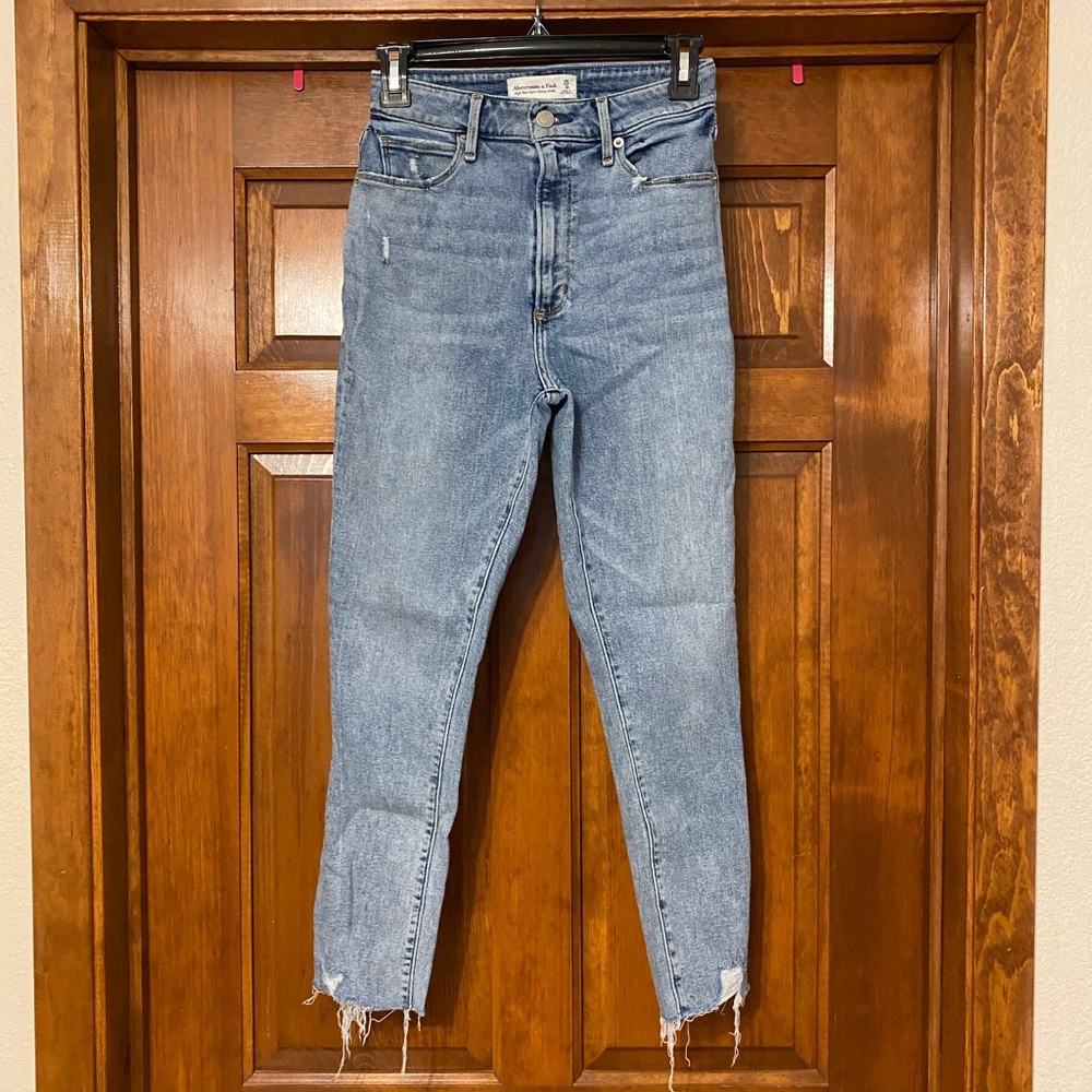 Abercrombie & Fitch Curve Love Highrise Ankle Jean - image 1